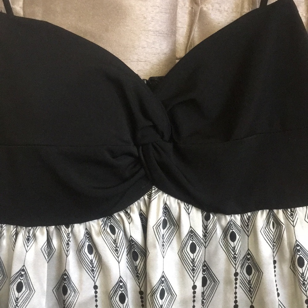 Dress - Picture 3 of 5